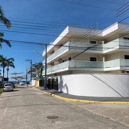 Apartamento A 30 Metros Da Praia Das Toninhas Ubatuba Exterior photo